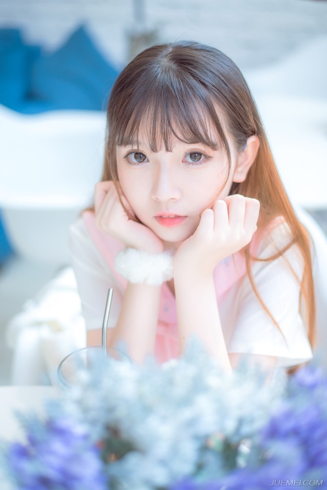 “嗡嗡嗡~”